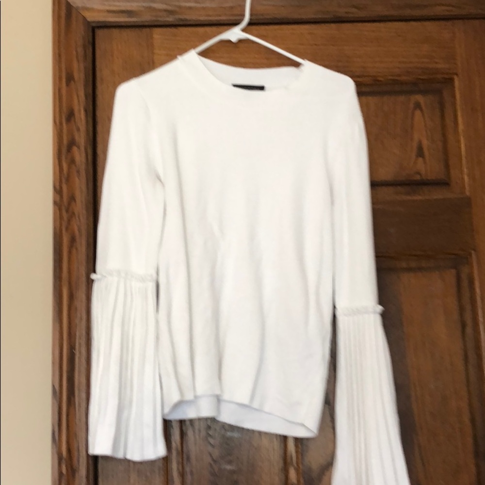 Banana Republic bell sleeved sweater